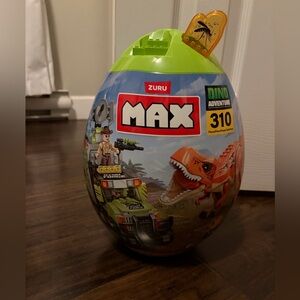 Zuru Max Dino Adventure Egg - Green and Orange